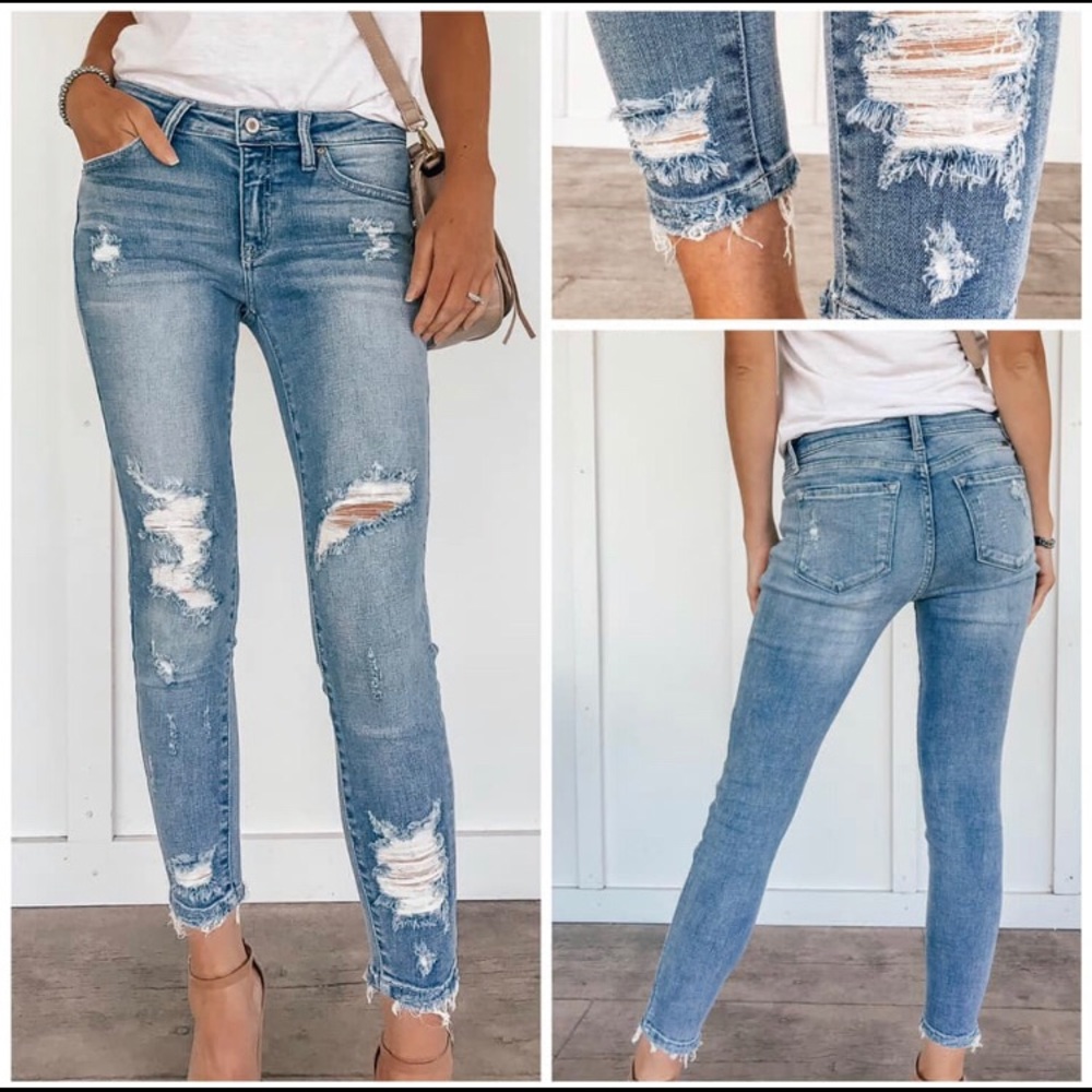 Distressed skinny jeans